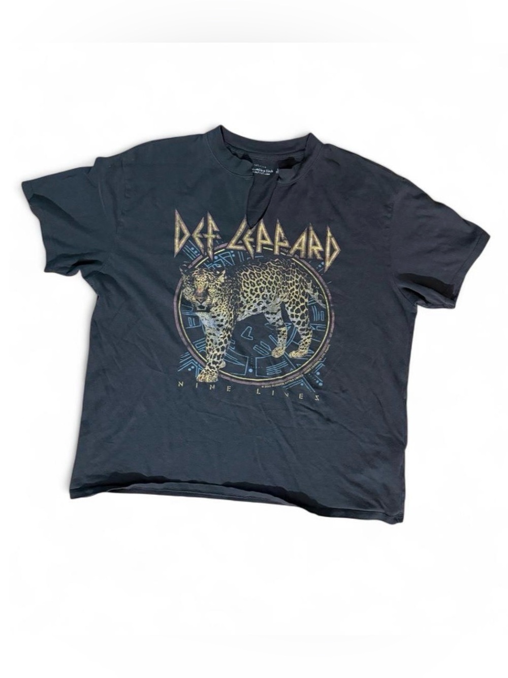 DEF LEPPARD Graphic Tee - Rock Band Shirt